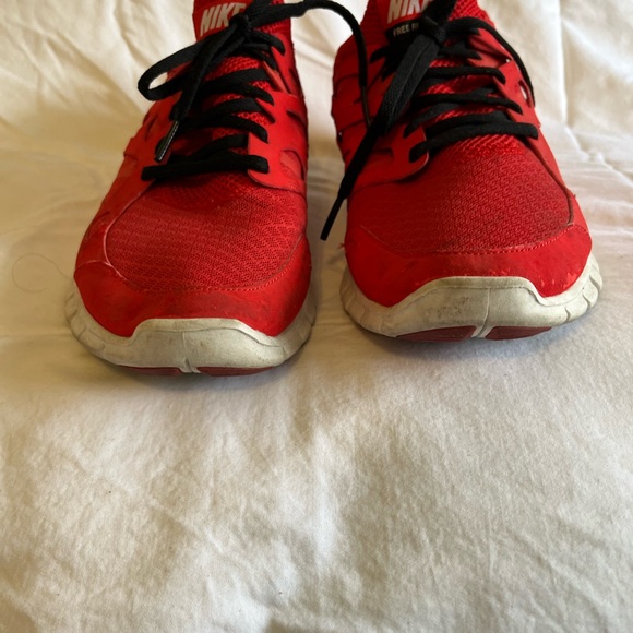 👟🌺Nike sneakers in red, black and white - Picture 2 of 9